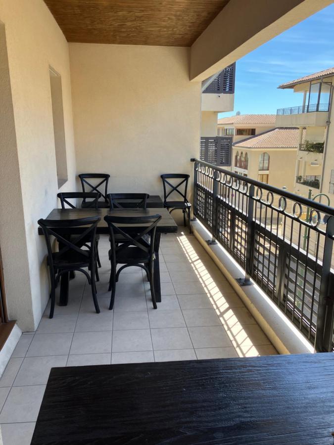 Superbe Appartement A Uzes Avec Place De Parking Exterior foto